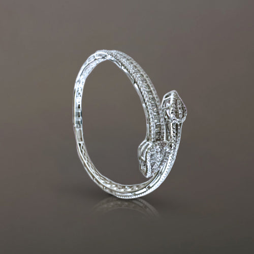 Elegant 925 Sterling Silver Cuff Bracelet with Crafted Leaf design