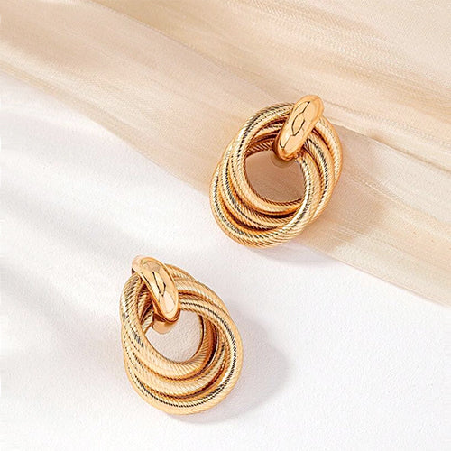 Elegant Soild Gold Stud Earrings