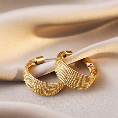 Textured light luxury Metal C-shaped Earrings