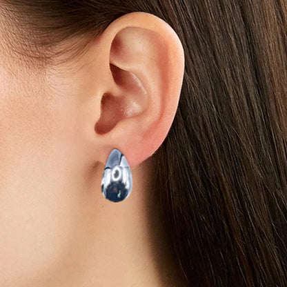 Elegant Silver Teardrop Earrings – Raindrop Shape for a Sophisticated