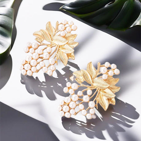 Elegant Faux Pearl Décor leaf Stud Earrings