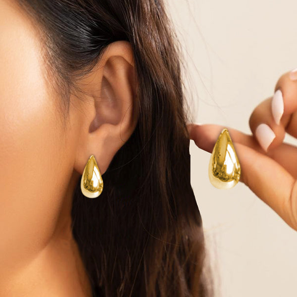 Elegant Gold Teardrop Earrings – Raindrop Shape for a Sophisticated