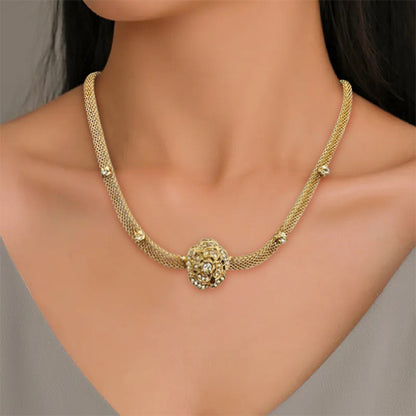 Fashionable Gold Chunky chain With Stud Earring