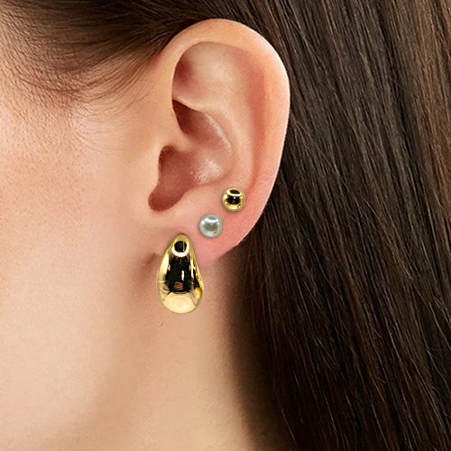 Elevate your earring game with this stunning 3-pair gold and pearl earring